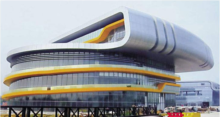 氟碳喷涂铝單(dan)板廠(chǎng)傢(jia)